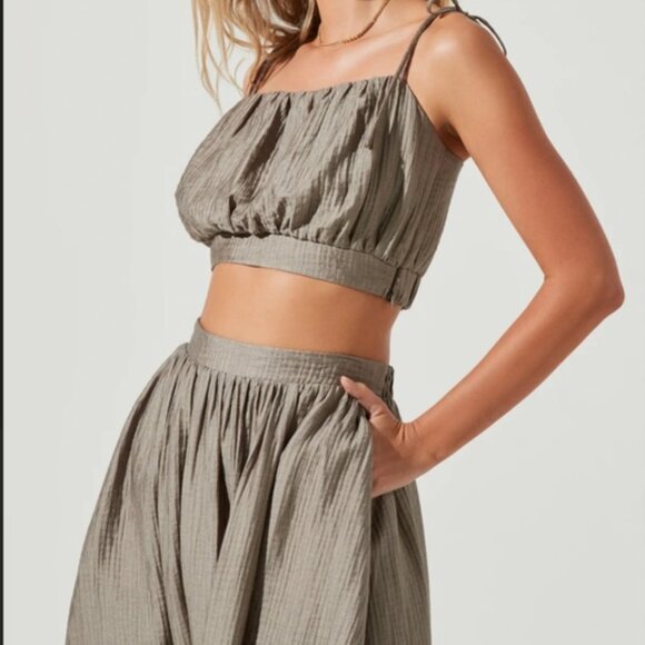 ASTR - Terra Bella Top XS - Picture 2 of 3